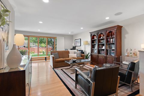 Tiny photo for 1822 E Cree Lane, Mount Prospect, IL 60056 (MLS # 12481014)