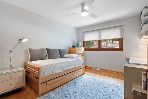 Tiny photo for 1822 E Cree Lane, Mount Prospect, IL 60056 (MLS # 12481014)