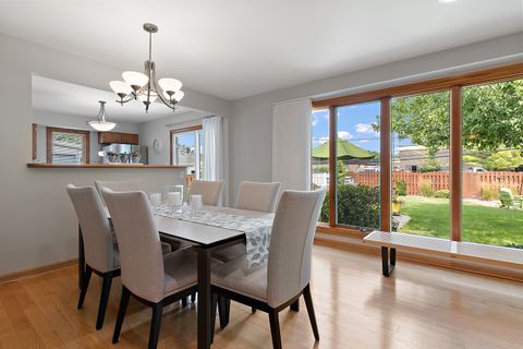 Tiny photo for 1822 E Cree Lane, Mount Prospect, IL 60056 (MLS # 12481014)