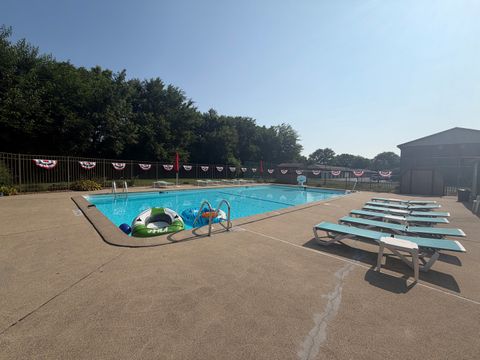 Tiny photo for 1 W Stonebridge Court #1C, Palos Hills, IL 60465 (MLS # 12698141)