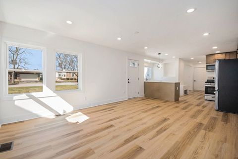 Tiny photo for 1943 Mayfair Avenue, Westchester, IL 60154 (MLS # 12590291)