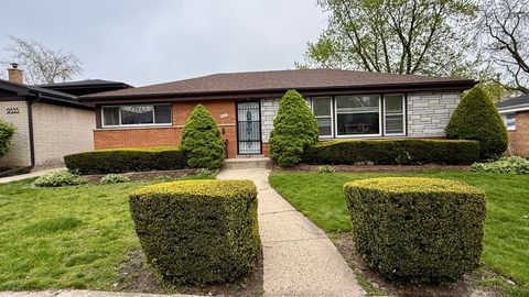 Photo of 9527 Lowell Avenue, Skokie, IL 60076 (MLS # 12629457)