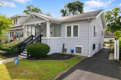 Photo of 419 157th Street, Calumet City, IL 60409 (MLS # 12762233)