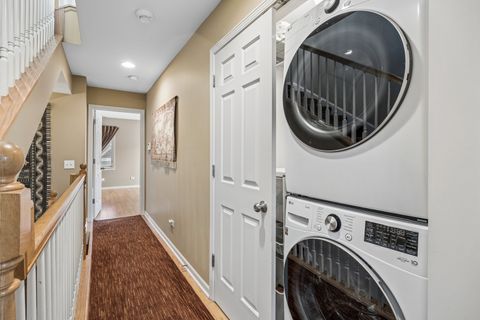 Tiny photo for 420 Pennsylvania Way, Oak Park, IL 60302 (MLS # 12598553)