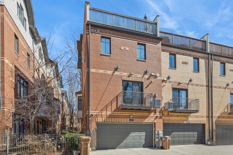 Tiny photo for 420 Pennsylvania Way, Oak Park, IL 60302 (MLS # 12598553)