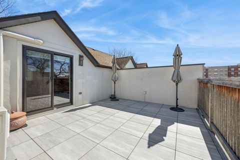 Tiny photo for 420 Pennsylvania Way, Oak Park, IL 60302 (MLS # 12598553)