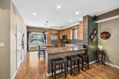 Tiny photo for 420 Pennsylvania Way, Oak Park, IL 60302 (MLS # 12598553)