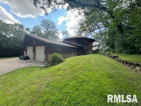 Tiny photo for 3114 ECLIPSE Street, Clinton, IA 52732 (MLS # QC4266573)