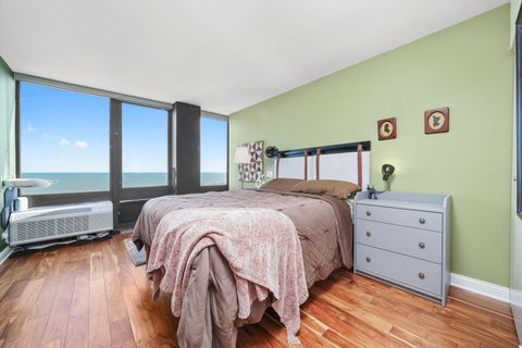 Tiny photo for 5320 N Sheridan Road #2304, Chicago, IL 60640 (MLS # 12504855)