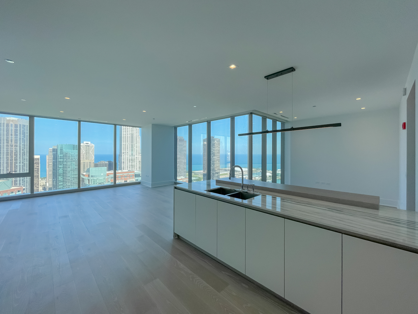 363 E Wacker Drive 3404