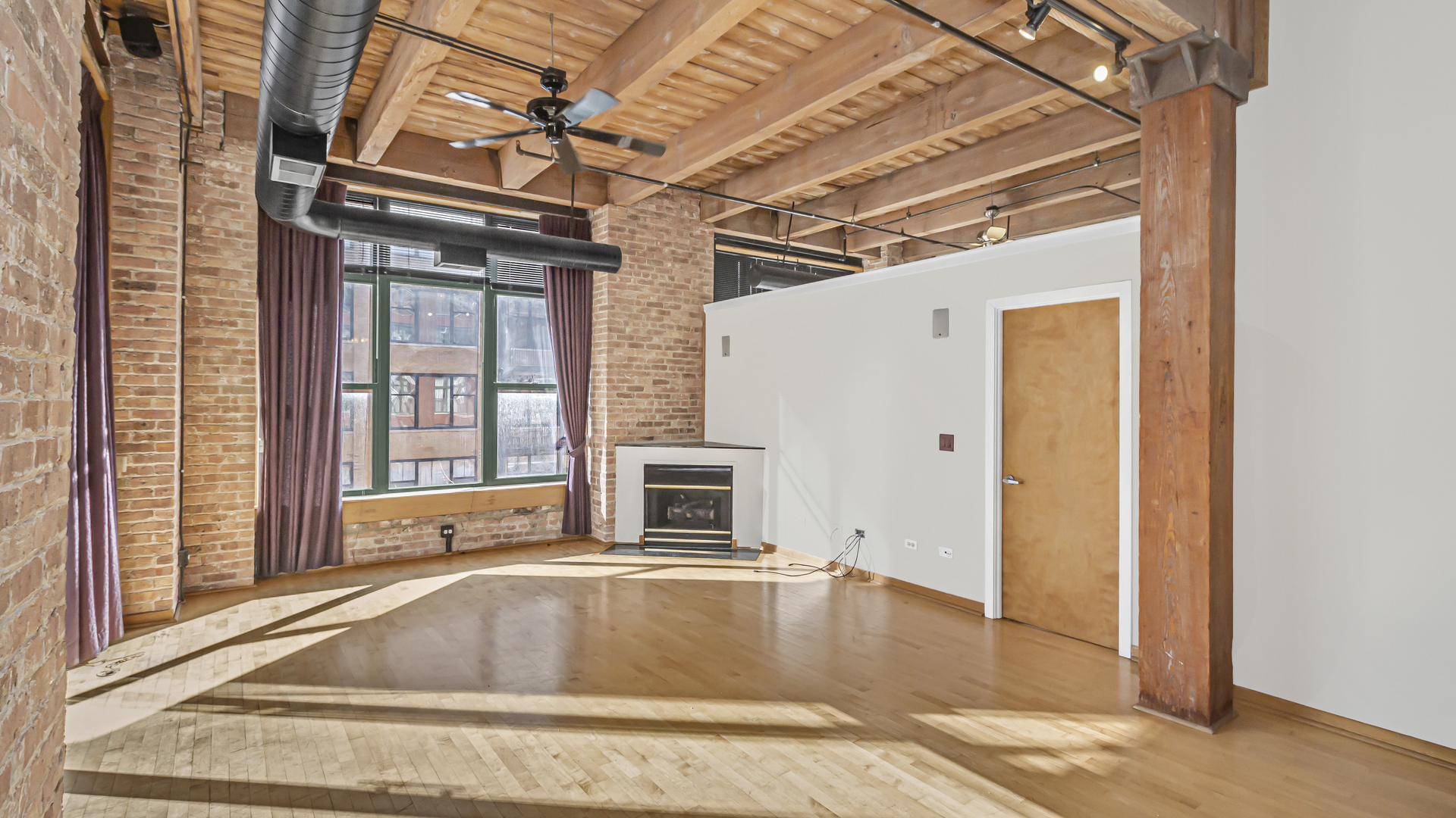 701 W Jackson Boulevard 403C