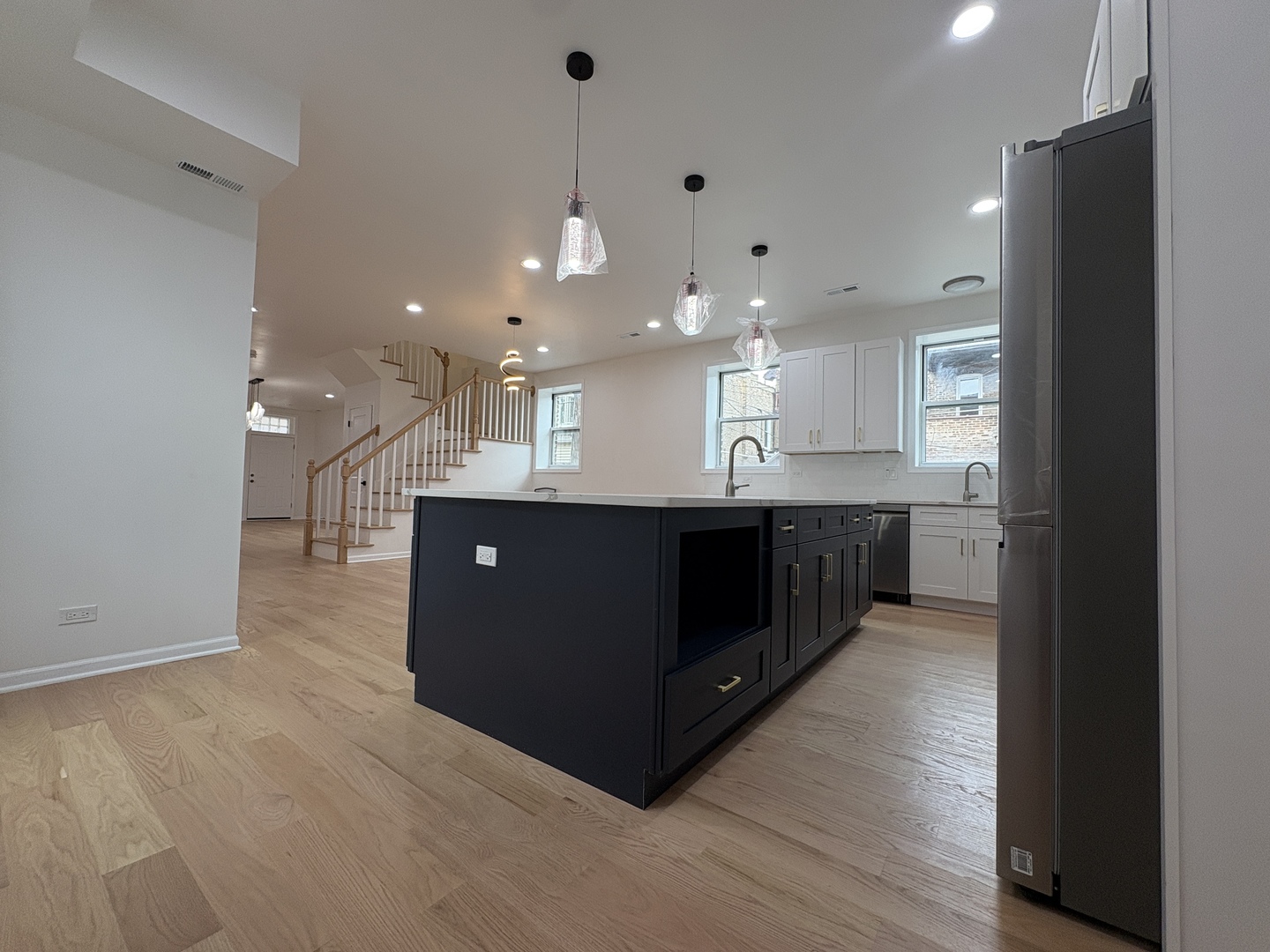 3513 S Seeley Avenue