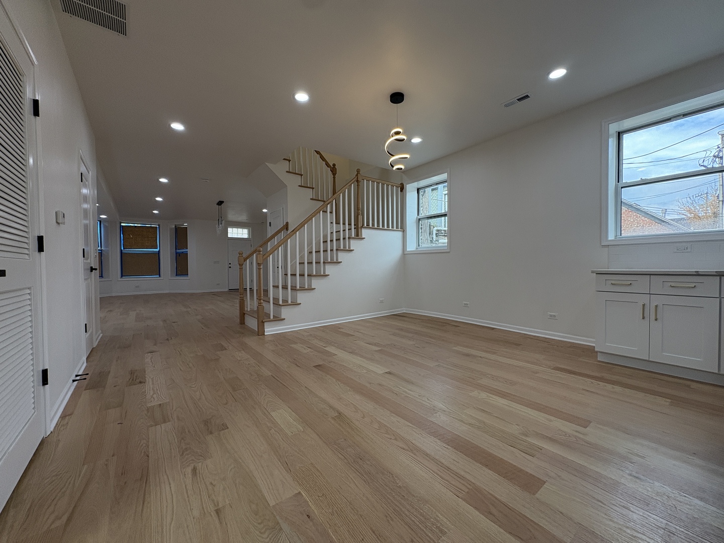 3513 S Seeley Avenue