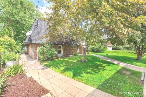 Tiny photo for 1423 N River Road, McHenry, IL 60051 (MLS # 12423698)