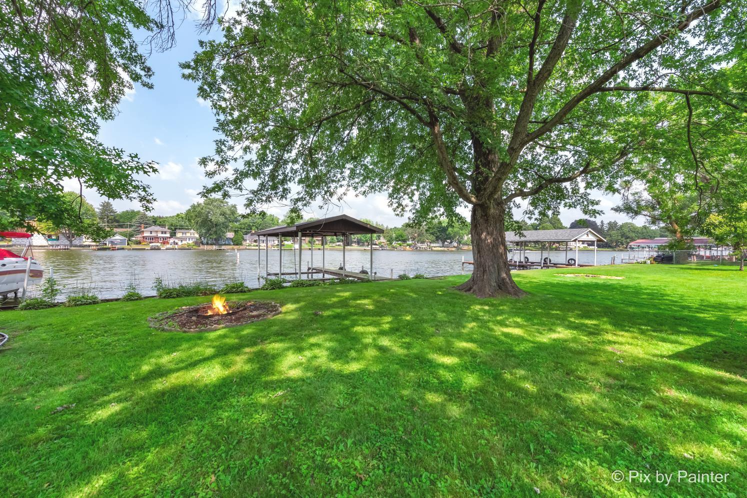 1423 N River Road