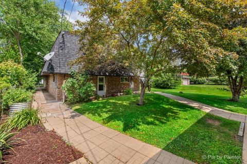Tiny photo for 1423 N River Road, McHenry, IL 60051 (MLS # 12423698)