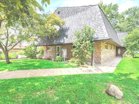 Tiny photo for 1423 N River Road, McHenry, IL 60051 (MLS # 12423698)