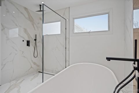 Tiny photo for 970 Waterside Court, Aurora, IL 60502 (MLS # 12609874)