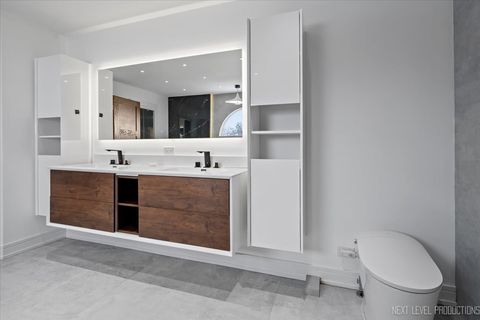 Tiny photo for 970 Waterside Court, Aurora, IL 60502 (MLS # 12609874)