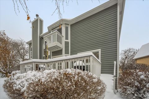 Tiny photo for 970 Waterside Court, Aurora, IL 60502 (MLS # 12609874)