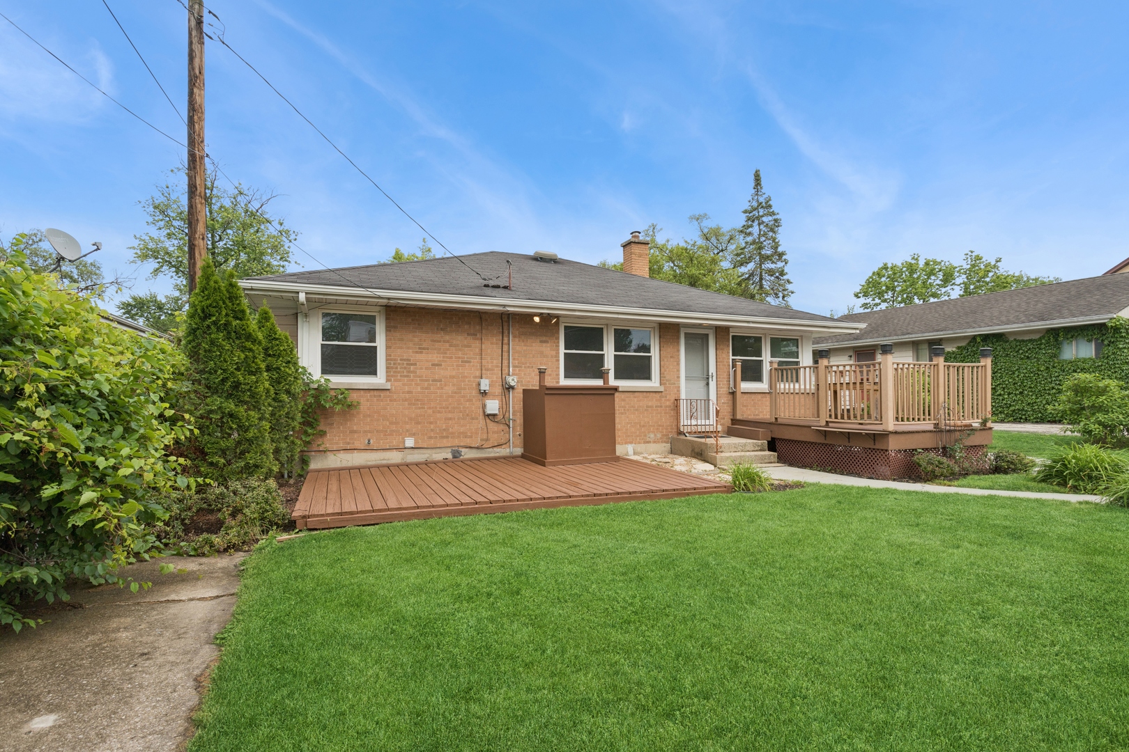 32 N Illinois Avenue