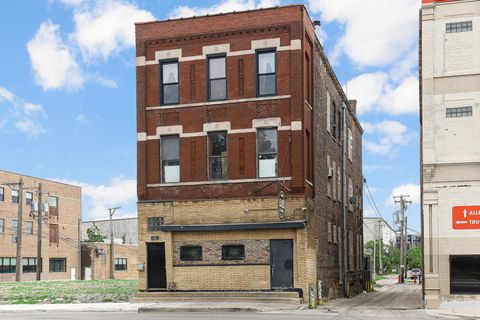 1665 W Fullerton Avenue Chicago IL 60614