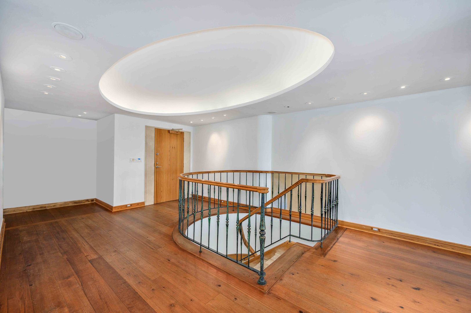 1100 N Lake Shore Drive 24B