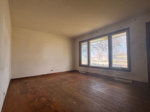 Tiny photo for 10706 Oak Avenue, Chicago Ridge, IL 60415 (MLS # 12624979)