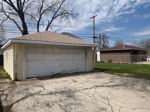 Tiny photo for 10706 Oak Avenue, Chicago Ridge, IL 60415 (MLS # 12624979)