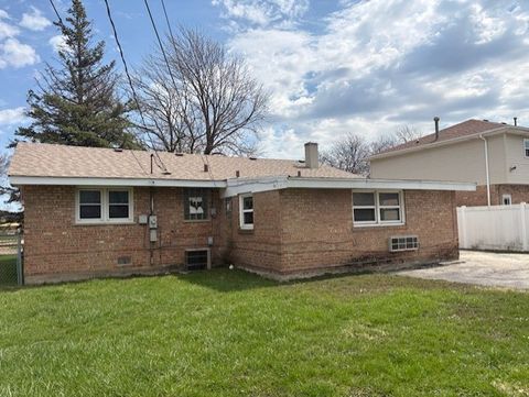 Tiny photo for 10706 Oak Avenue, Chicago Ridge, IL 60415 (MLS # 12624979)