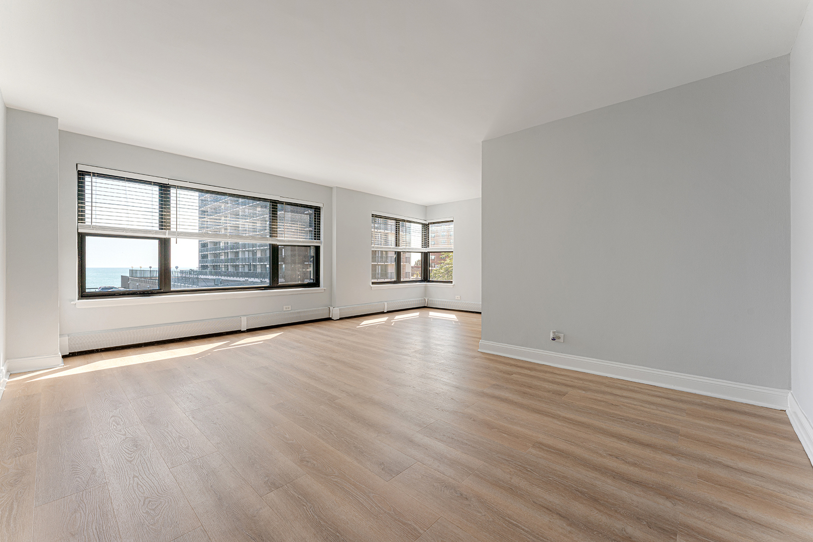 5858 N SHERIDAN Road 402