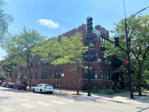 1201 W Addison Street 1 Chicago IL 60613