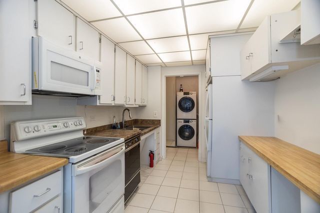 4170 N Marine Drive 12J