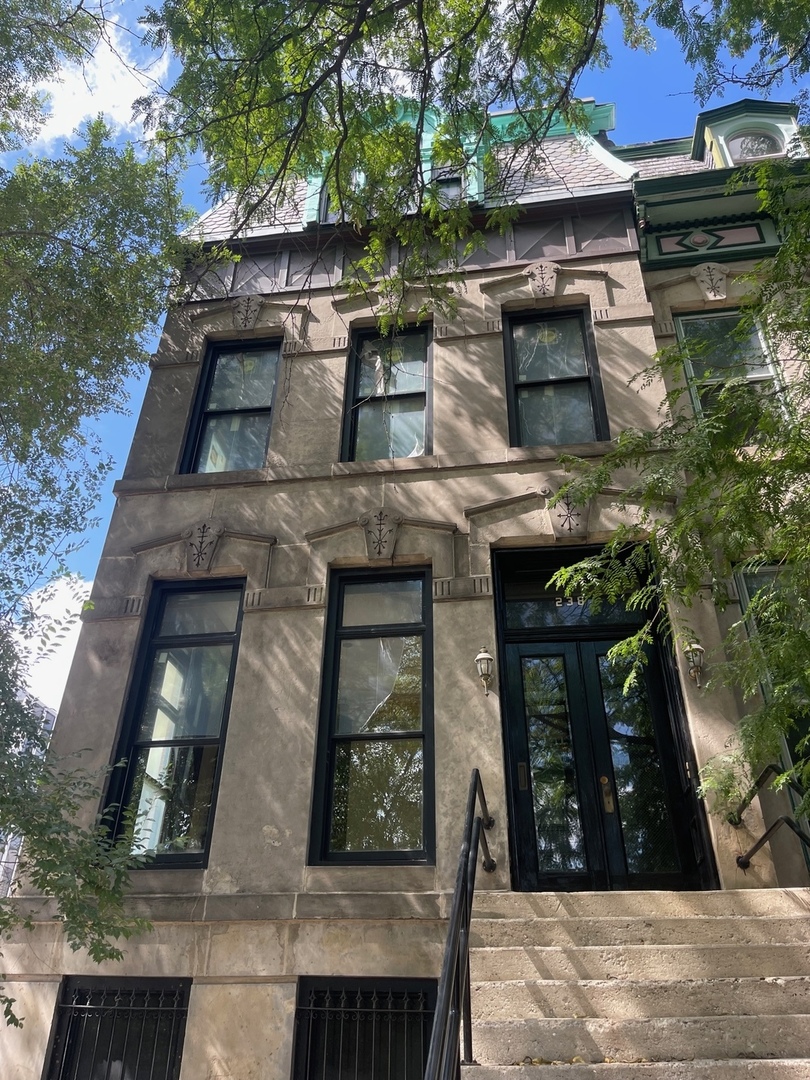 238 S Ashland Avenue 1