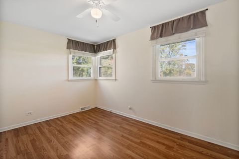 Tiny photo for 17983 W Gages Lake Road, Grayslake, IL 60030 (MLS # 12503130)