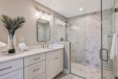 Tiny photo for 131 Harding Court, Glen Ellyn, IL 60137 (MLS # 12385879)