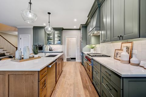 Tiny photo for 131 Harding Court, Glen Ellyn, IL 60137 (MLS # 12385879)