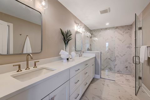 Tiny photo for 131 Harding Court, Glen Ellyn, IL 60137 (MLS # 12385879)