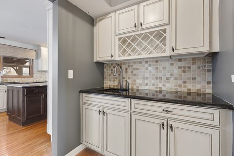 Tiny photo for 5260 Sawhorse Drive, Hoffman Estates, IL 60192 (MLS # 12548676)