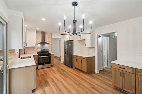 Tiny photo for 123 N Western Avenue, Bartlett, IL 60103 (MLS # 12521539)