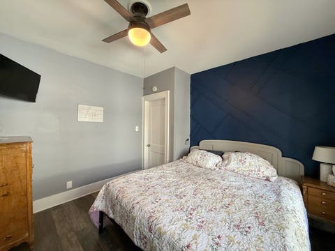 Tiny photo for 1113 E Central Park Avenue, Davenport, IA 52803 (MLS # 12667899)