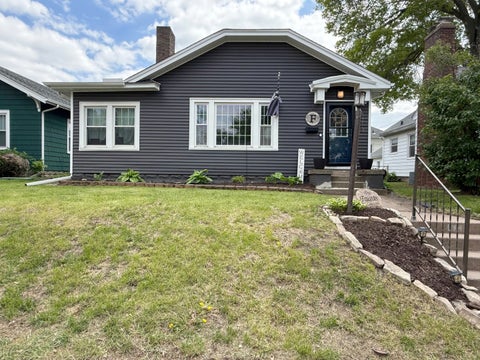 Tiny photo for 1113 E Central Park Avenue, Davenport, IA 52803 (MLS # 12667899)