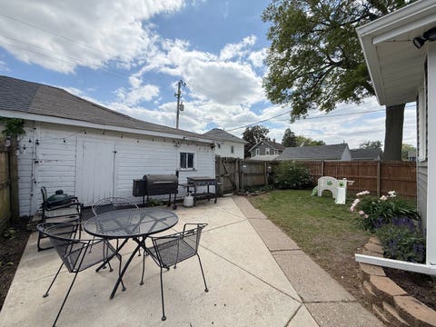 Tiny photo for 1113 E Central Park Avenue, Davenport, IA 52803 (MLS # 12667899)