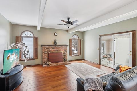 Tiny photo for 690 Dunhill Drive, Buffalo Grove, IL 60089 (MLS # 12531315)