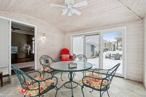 Tiny photo for 690 Dunhill Drive, Buffalo Grove, IL 60089 (MLS # 12531315)