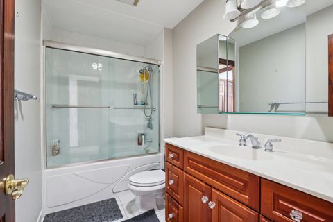 Tiny photo for 690 Dunhill Drive, Buffalo Grove, IL 60089 (MLS # 12531315)