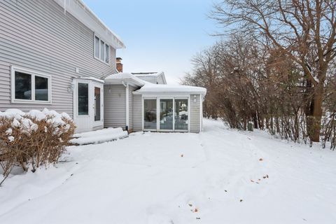 Tiny photo for 690 Dunhill Drive, Buffalo Grove, IL 60089 (MLS # 12531315)