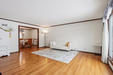 Tiny photo for 690 Dunhill Drive, Buffalo Grove, IL 60089 (MLS # 12531315)