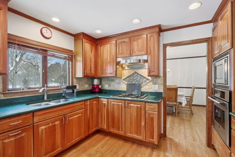 Tiny photo for 690 Dunhill Drive, Buffalo Grove, IL 60089 (MLS # 12531315)