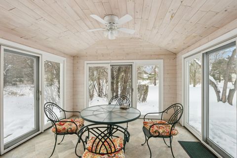 Tiny photo for 690 Dunhill Drive, Buffalo Grove, IL 60089 (MLS # 12531315)